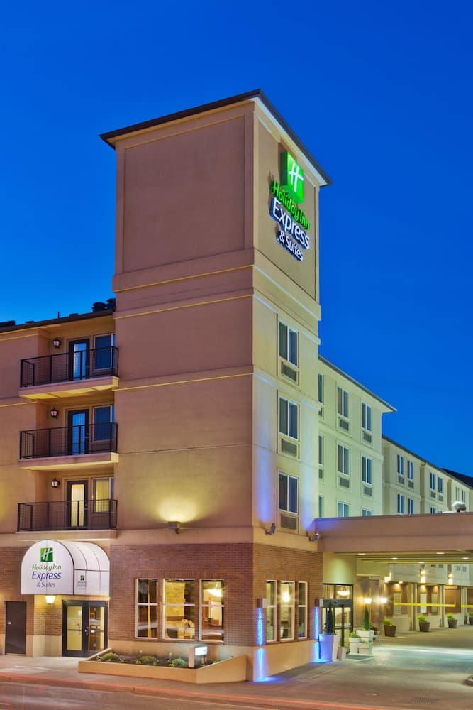 Holiday Inn Express Hotel & Suites Portland - Northwest Downtown main