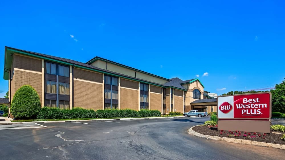 Best Western Plus Knoxville Cedar Bluff main