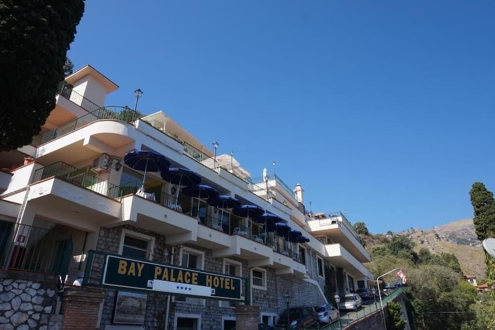 Bay Palace main