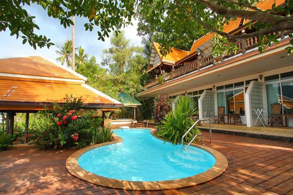 Bhuvarin Resort