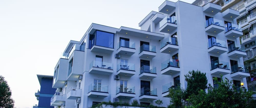 Hotel Nertili main