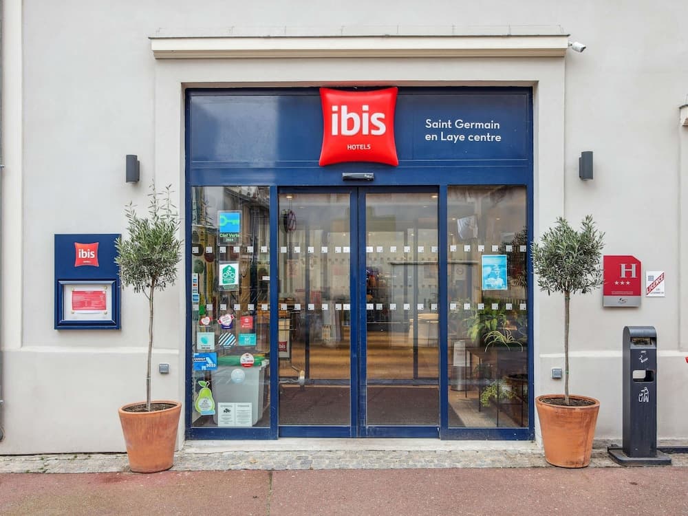 Ibis Saint Germain En Laye Centre main