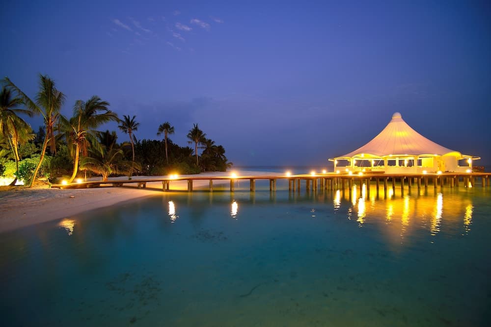 Safari Island Resort & Spa main
