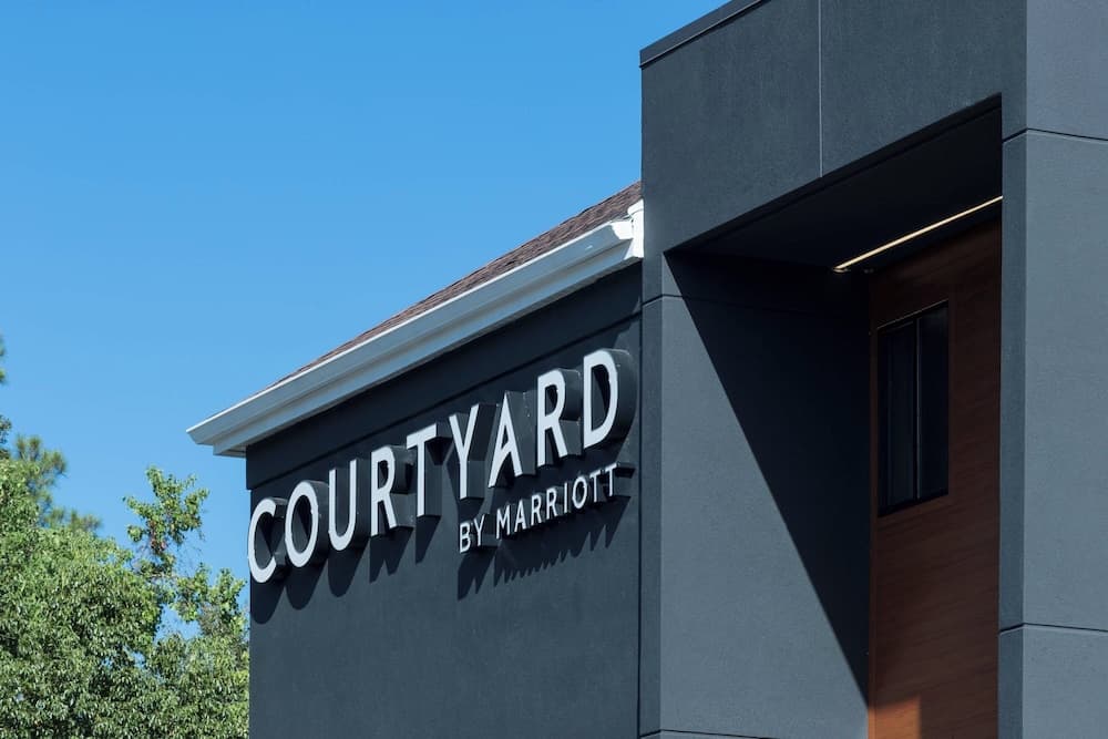 Courtyard Pensacola