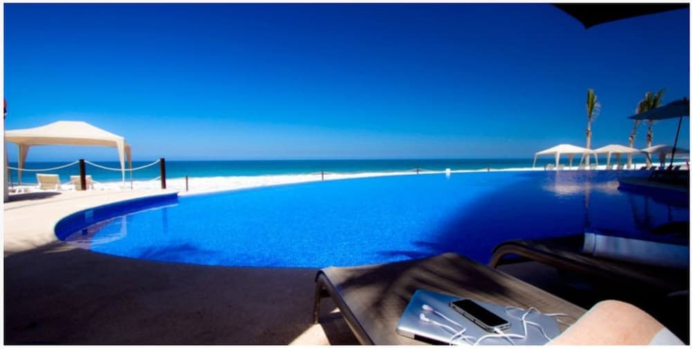 Park Royal Beach Resort Mazatlán main