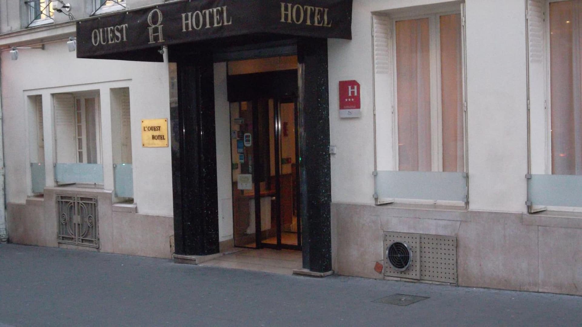 L'Ouest main