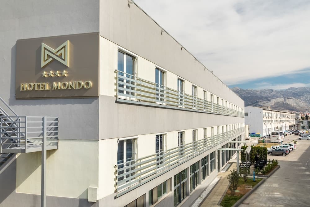 Hotel Mondo main