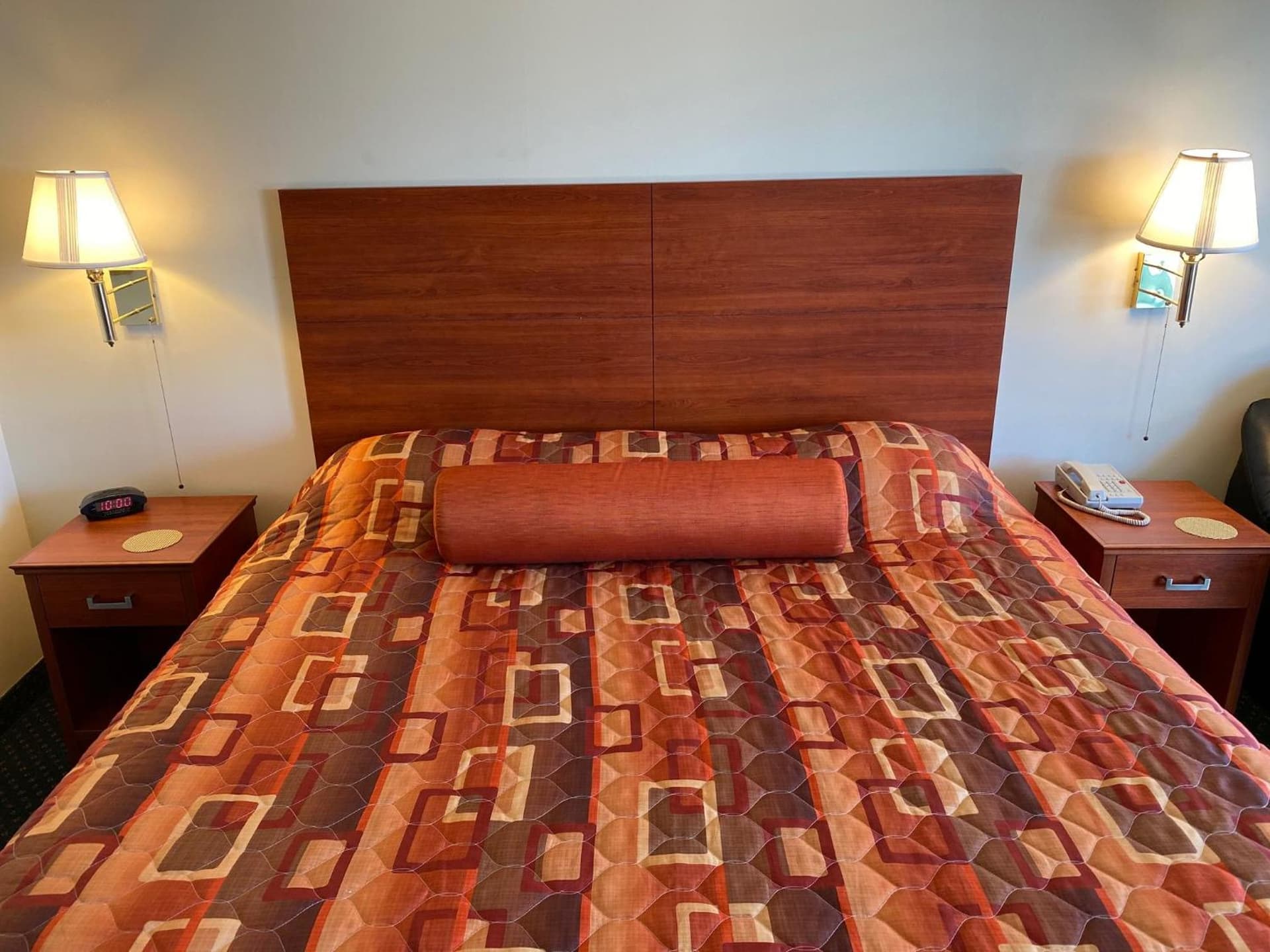 Country Hearth Inn & Suites Union City main