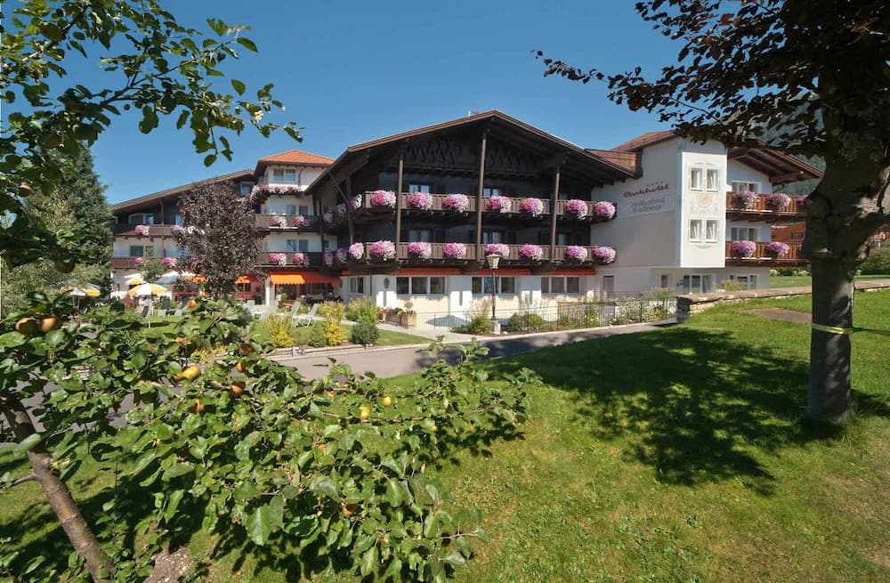 Parkhotel Seefeld main