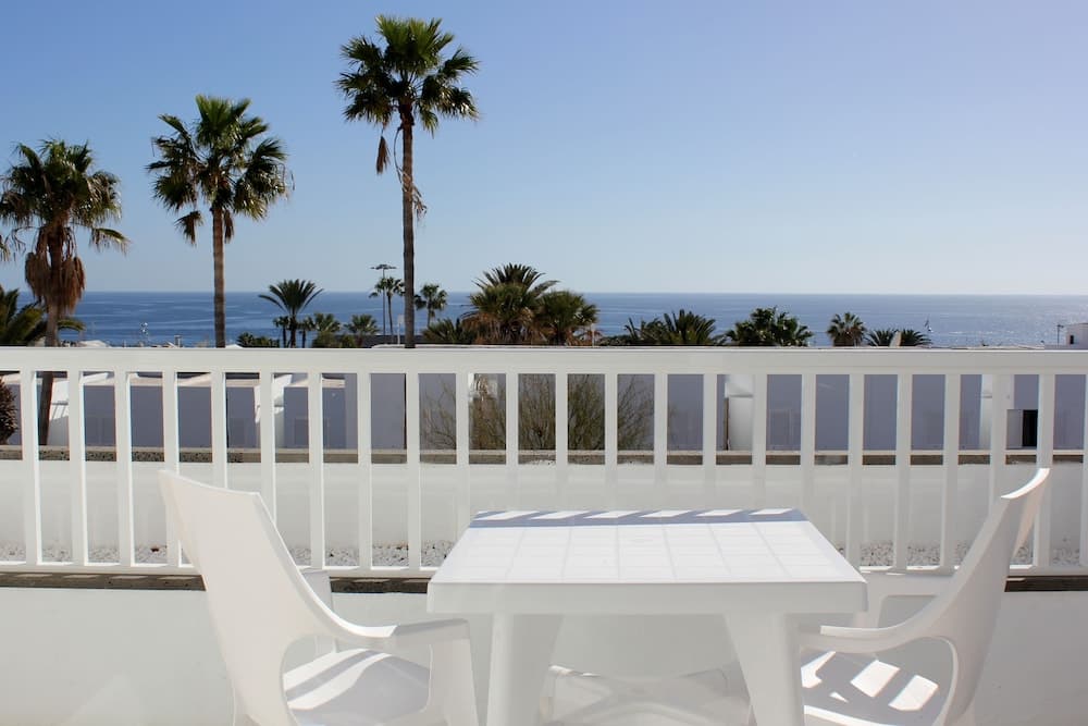 Arena Dorada Apartments main