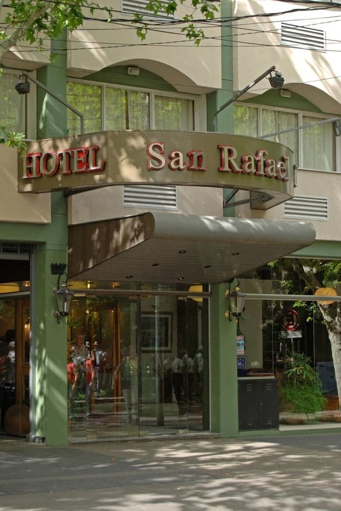 Hotel San Rafael main