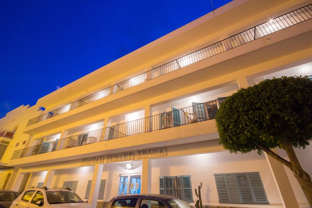 Hostal Sunset main