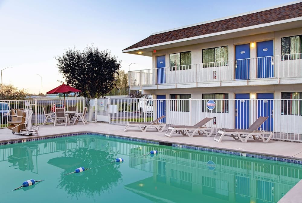 Motel 6 Portland East - Troutdale main