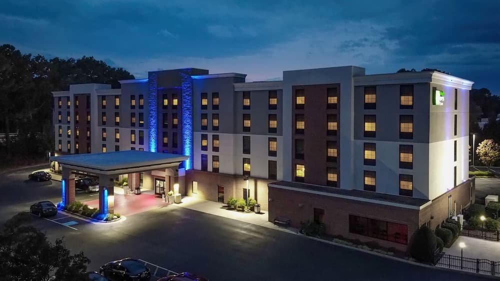 Holiday Inn Express And Suites Newport News main