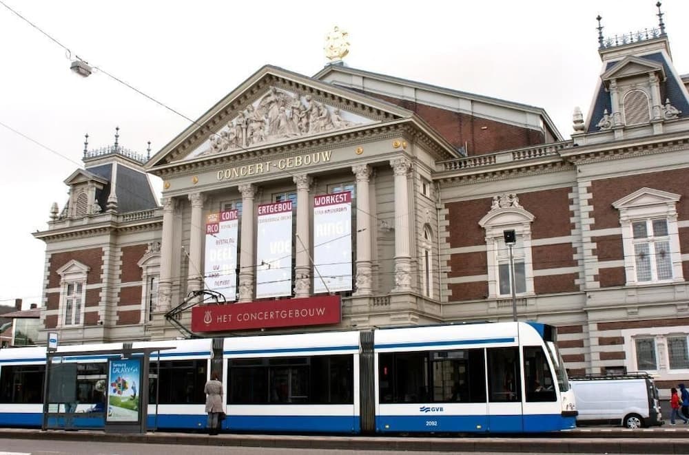 Trianon Hotel main