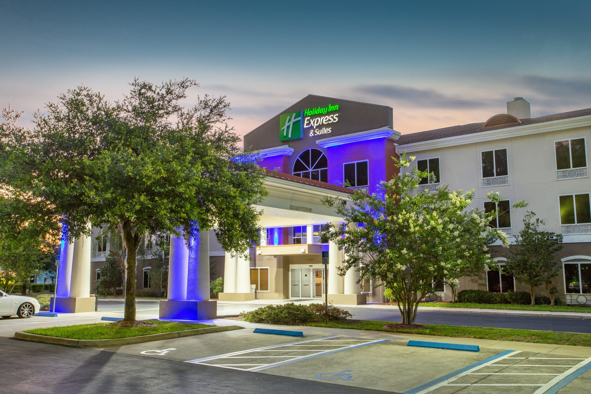 Holiday Inn Express & Suites Silver Springs-Ocala main