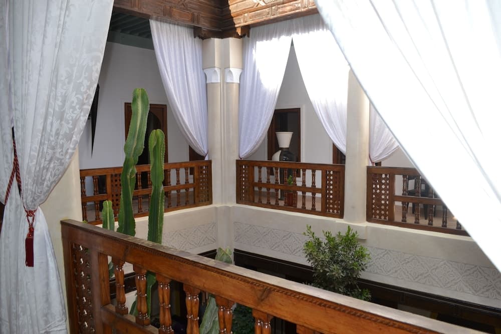 Riad Bayti main