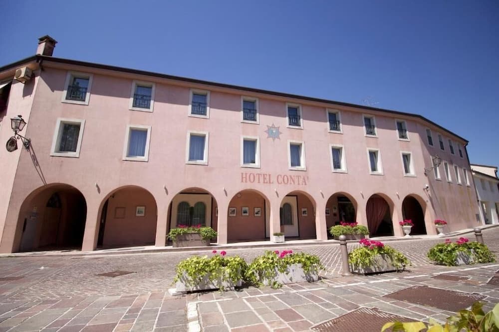 Hotel Conta main
