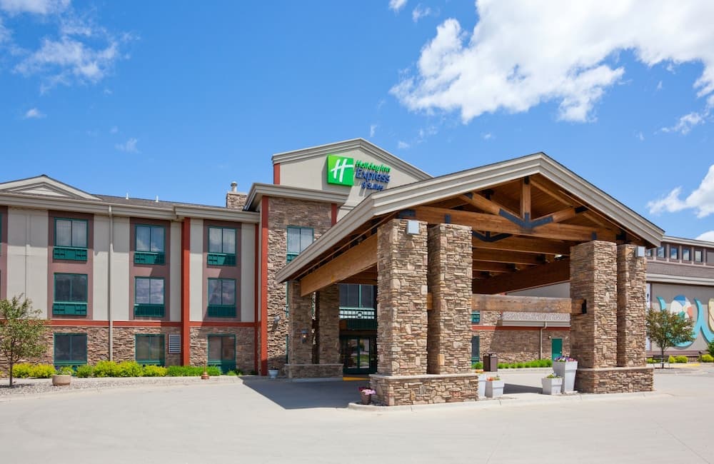 Holiday Inn Express And Suites Brainerd Baxter main