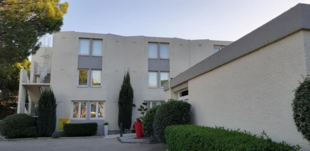 Ibis Arles main
