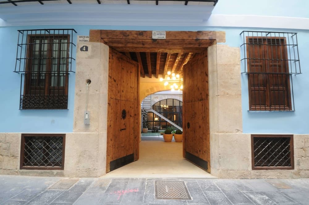 Catalina Suites San Nicolas main