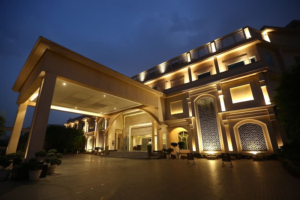 The Umrao main