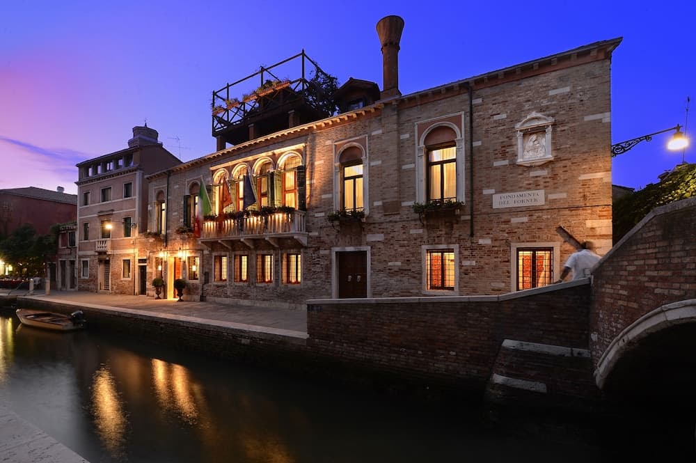 Palazzetto Madonna main