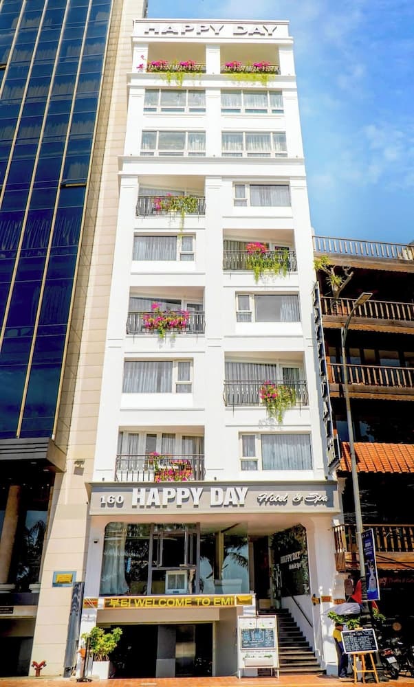 Happy Day Hotel main