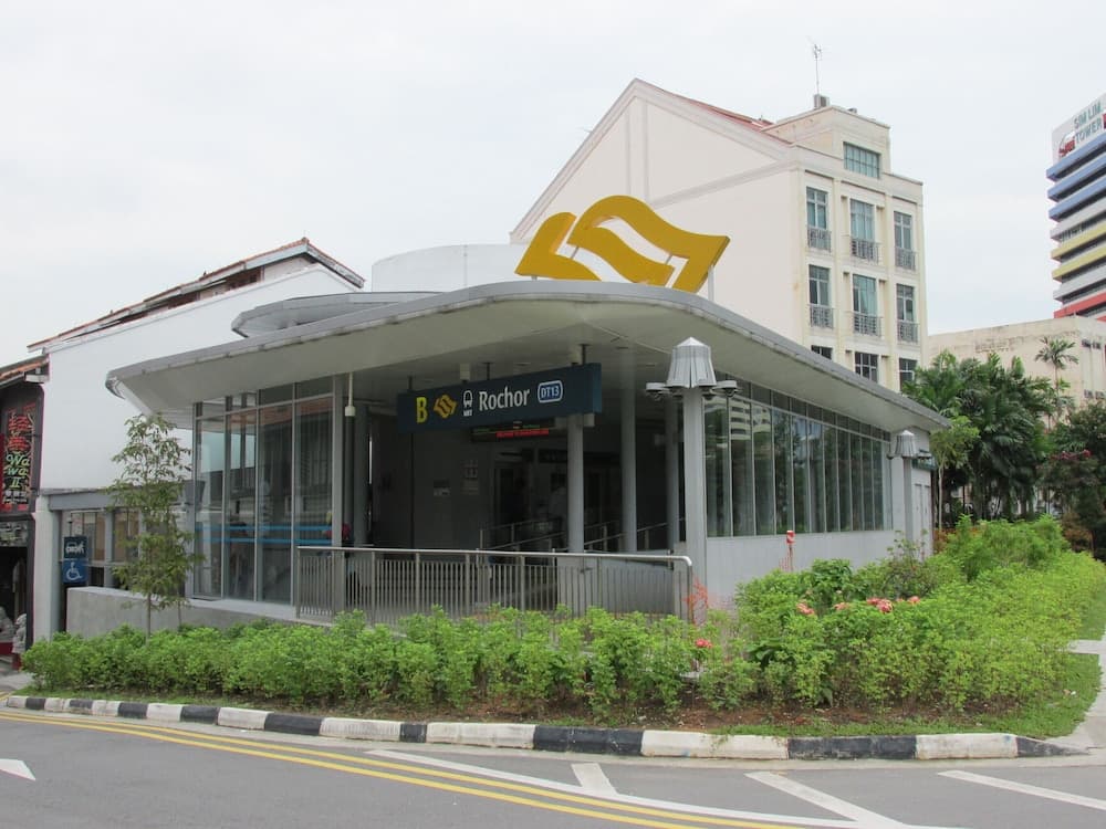 Sandpiper Hotel Singapore main