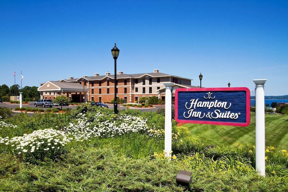 Hampton Inn & Suites by Hilton Petoskey main