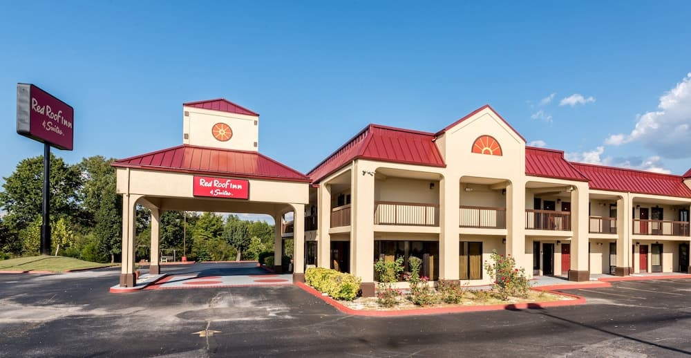 Red Roof Inn & Suites Clinton main