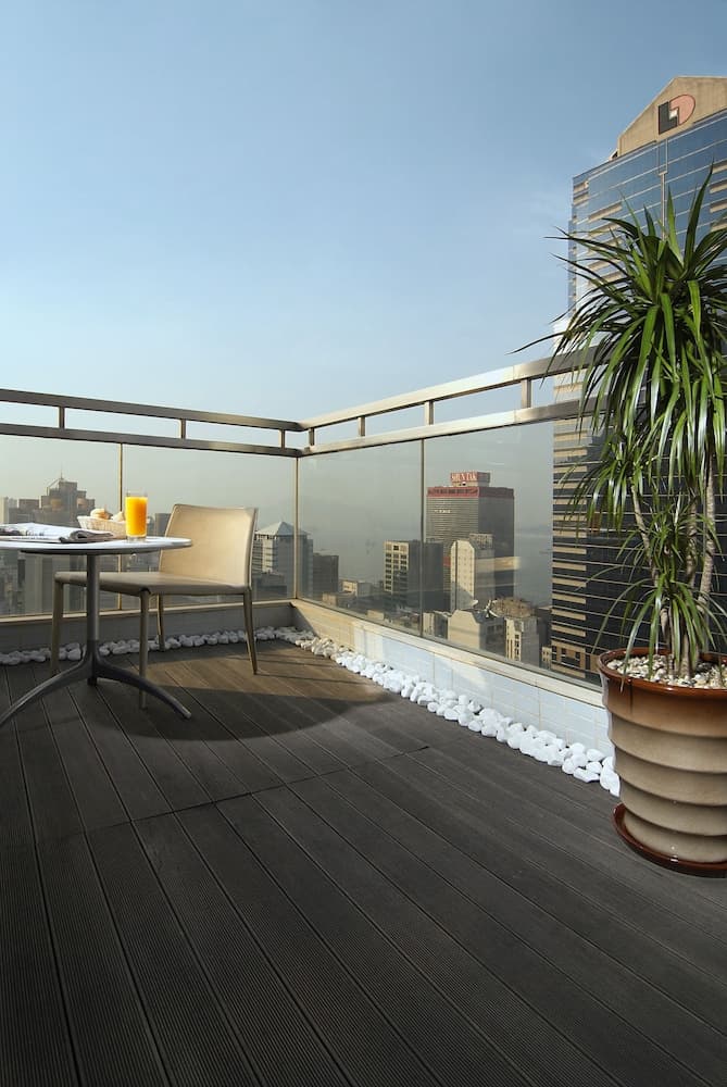 Lan Kwai Fong main