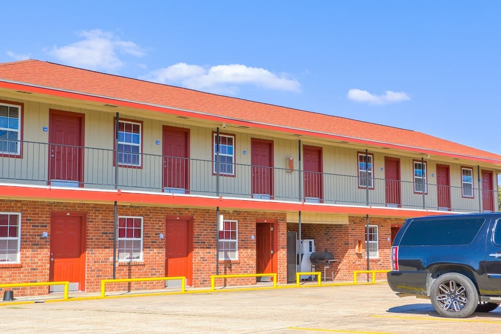 Economy Inn By Oyo Lockport Near Houma main