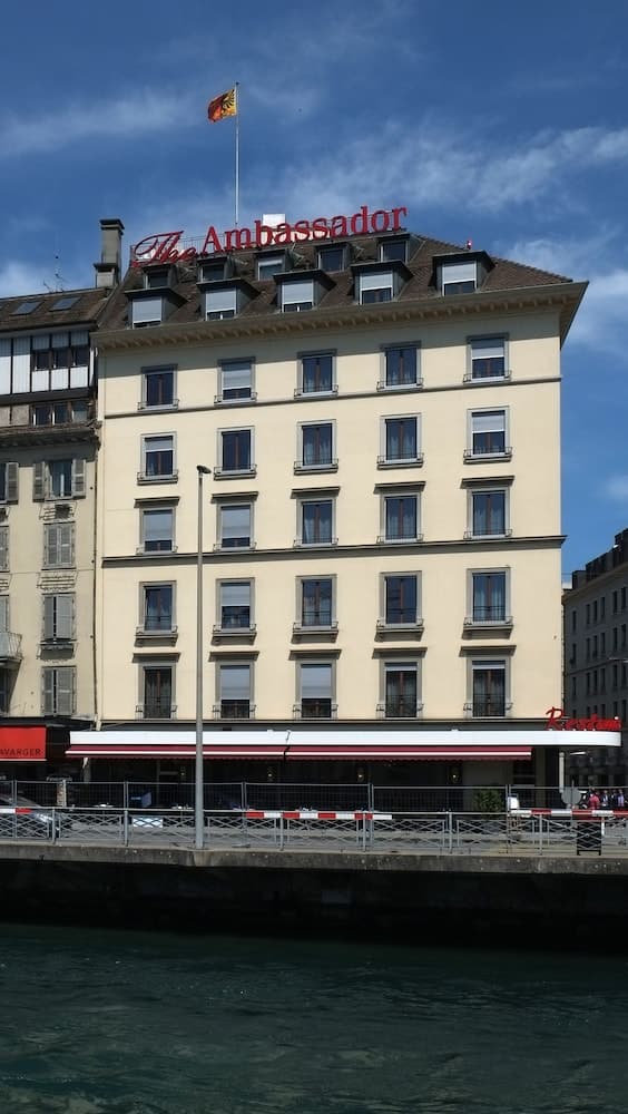 Hotel The Ambassador main