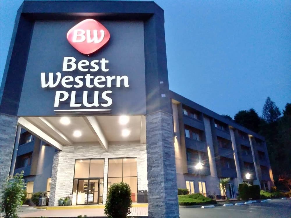 Best Western Plus Renton Inn main