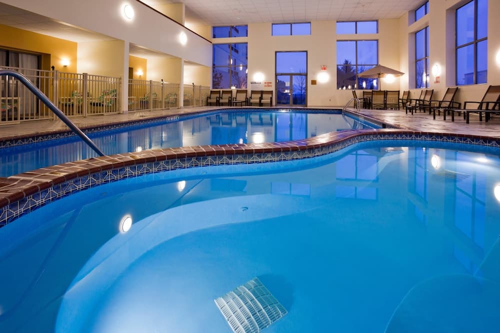 Holiday Inn Hotel And Suites Wausau-Rothschild main