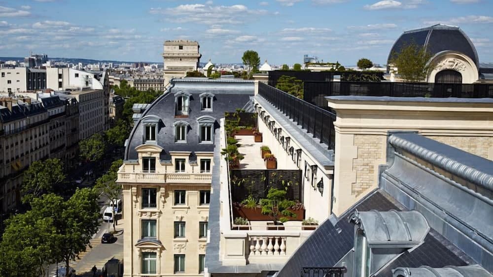 The Peninsula Paris main