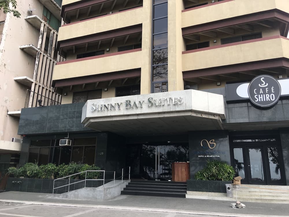 Sunny Bay Suites main