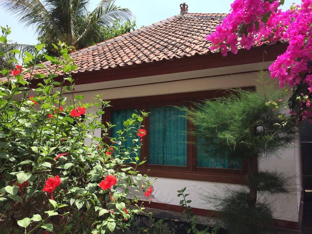 Coral Beach 2 Bungalow main