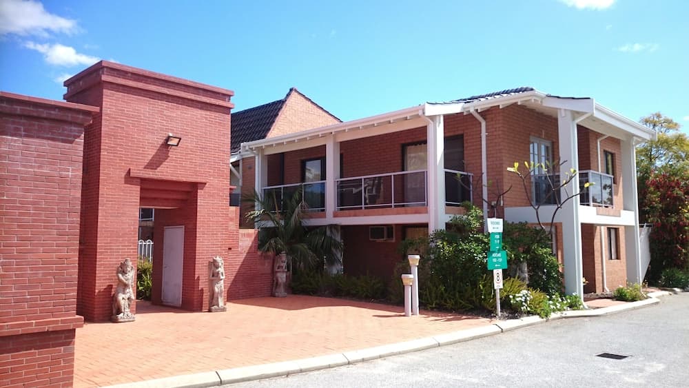 Sanno Marracoonda Airport Hotel main