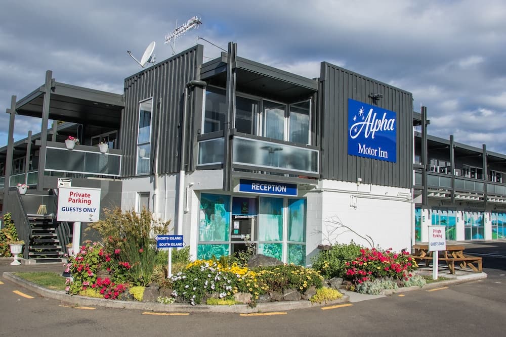 Alpha Motor Inn main