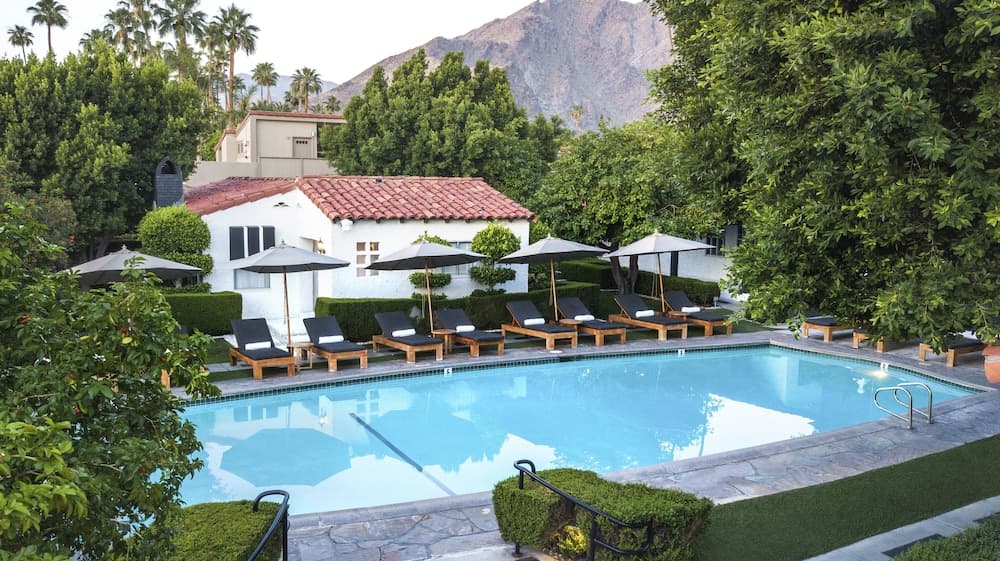 Avalon Hotel & Bungalows main