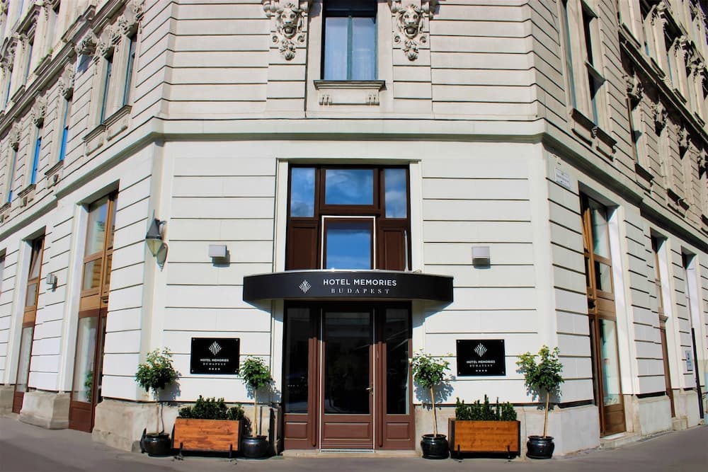 Hotel Memories Budapest main