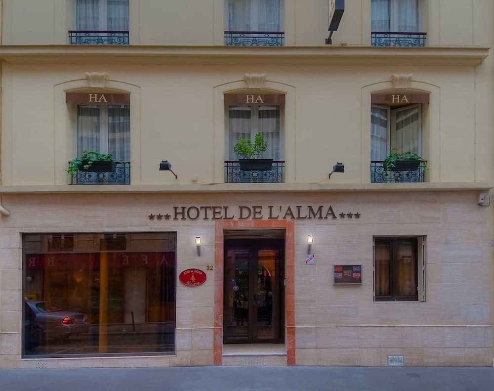 Hotel De Lalma main