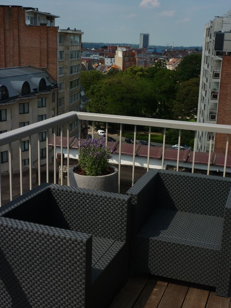 New Hotel Charlemagne main