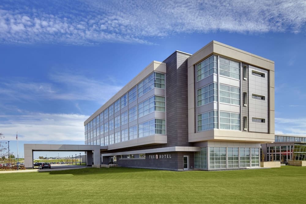 The Hotel At Kirkwood Center main