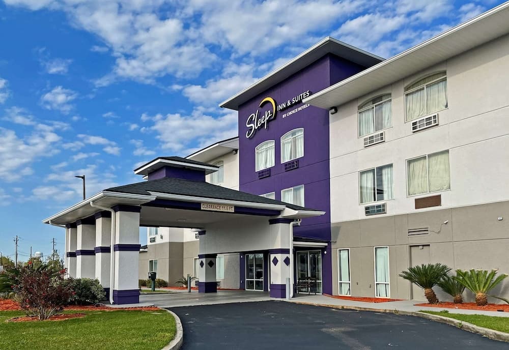 Bay Inn & Suites Foley main