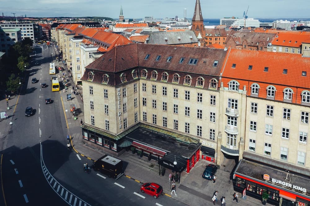 Milling Hotel Ritz main
