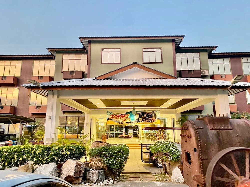 De Baron Resort main