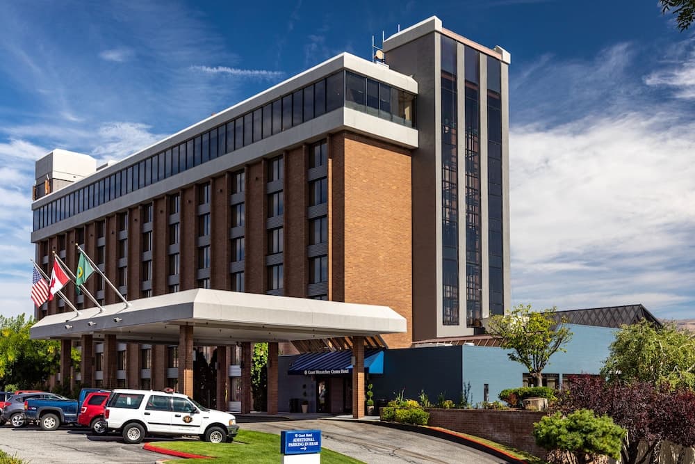 Coast Wenatchee Center Hotel main